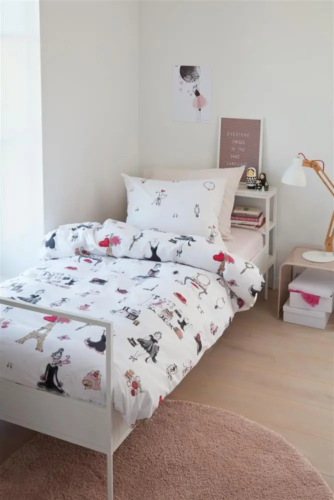 lenjerie-pat-Paris-fetite-180858_0